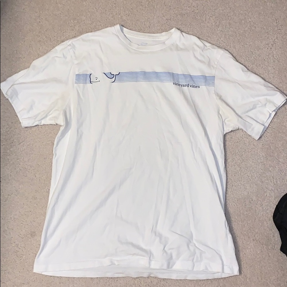 Vineyard vines tee